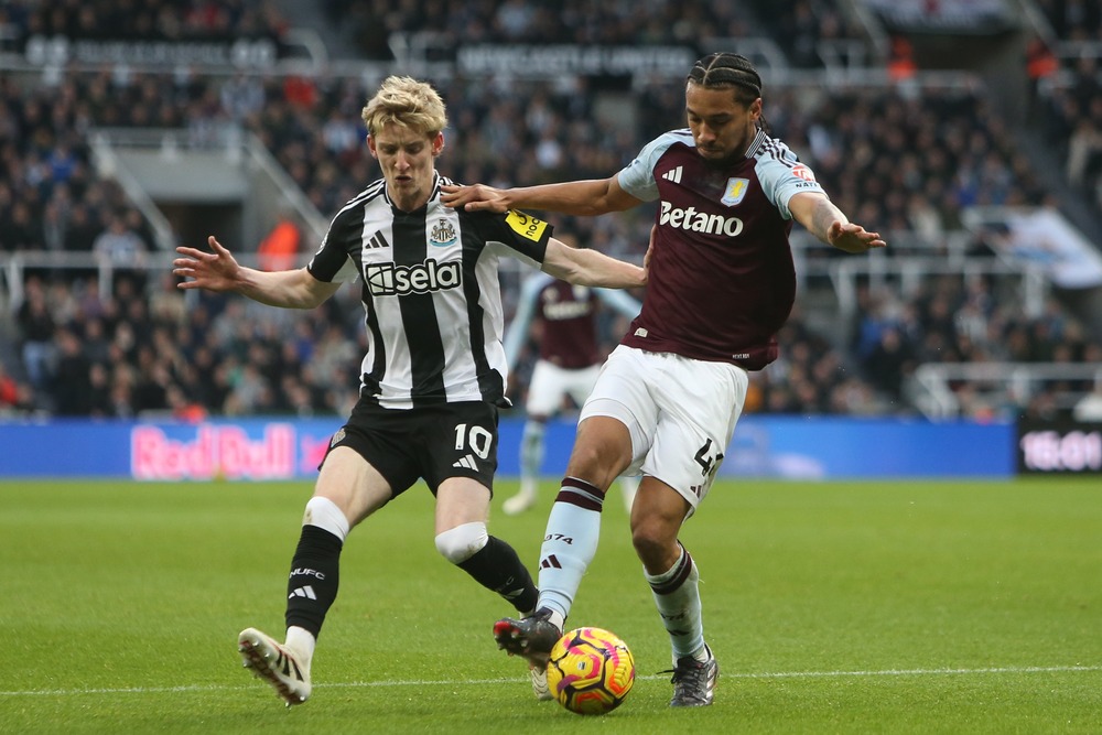 Nhận định soi kèo Aston Villa vs Newcastle United lúc 18h30 ngày 16/8/2025